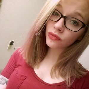 Meet your Posher, Caylee